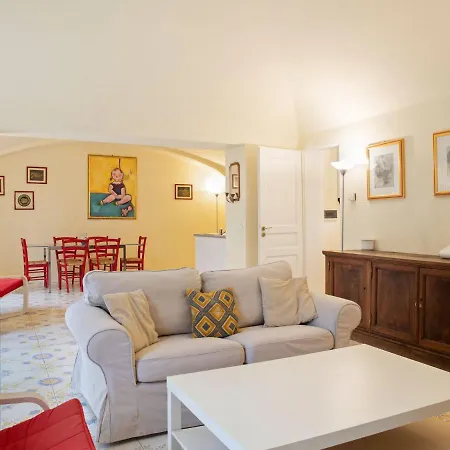 Boutique In With Garden Tatil Evi Terruggia