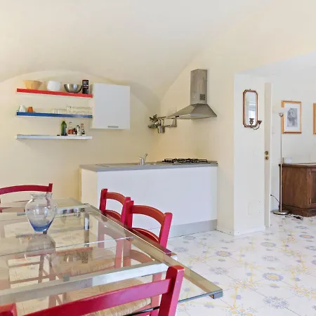 Tatil Evi Boutique In With Garden Terruggia